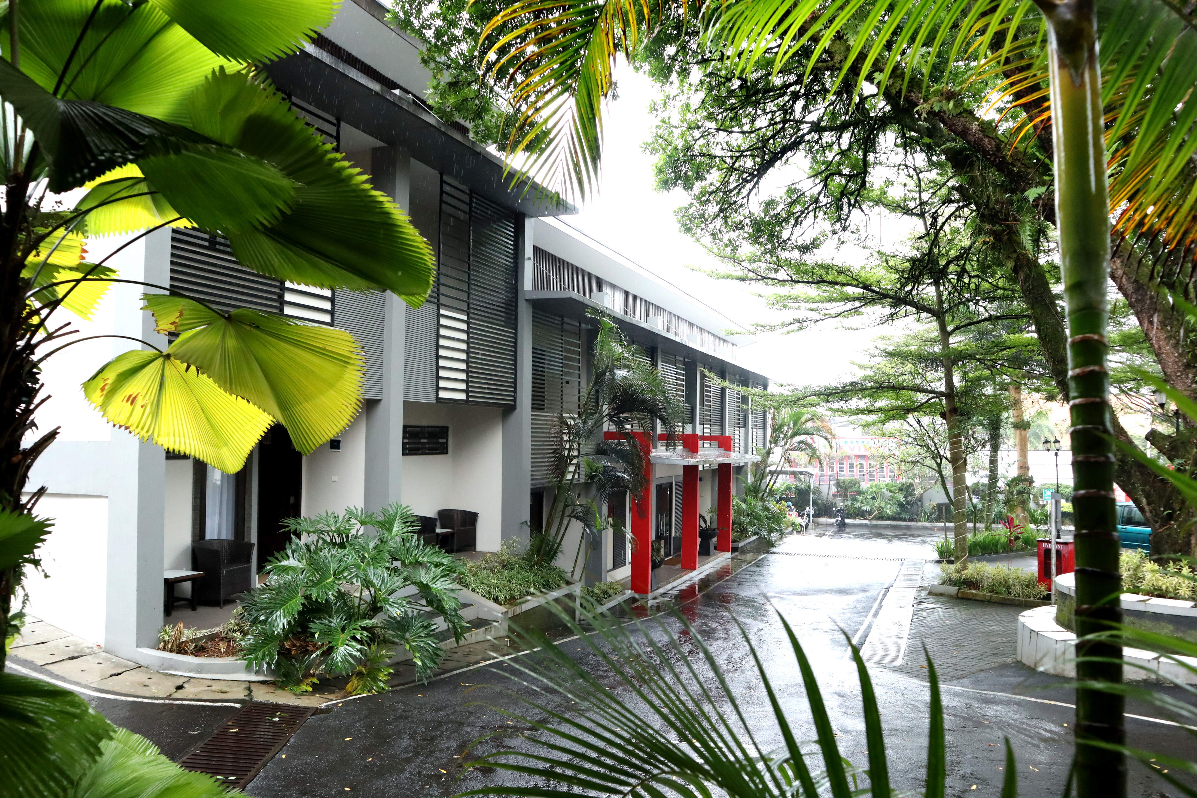 Grand Ussu Hotel & Convention